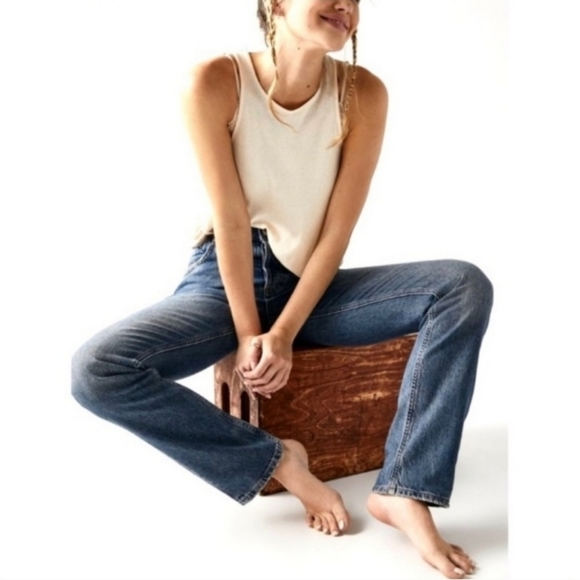 NWOT FREE PEOPLE Curvy Siren Straight Leg Jean $78 - Picture 5 of 15